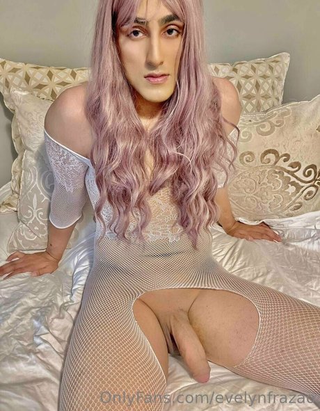 Naakte gelekte OnlyFans-foto van Evelynfrazao