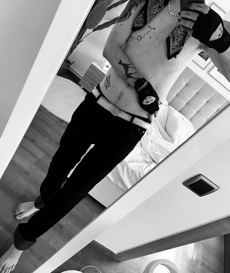Naakte gelekte OnlyFans-foto van Hanscphoto