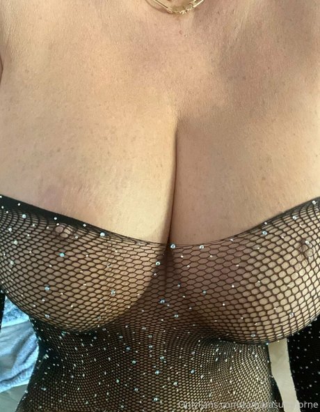 Naakte gelekte OnlyFans-foto van Tamara Sue Thorne