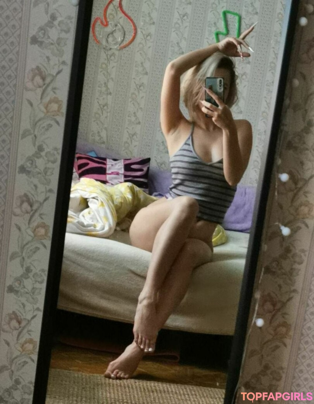 Naakte gelekte OnlyFans-foto van Funsnail #1016