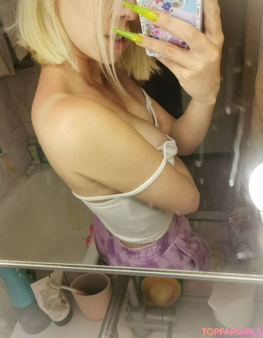 Naakte gelekte OnlyFans-foto van Funsnail #1540