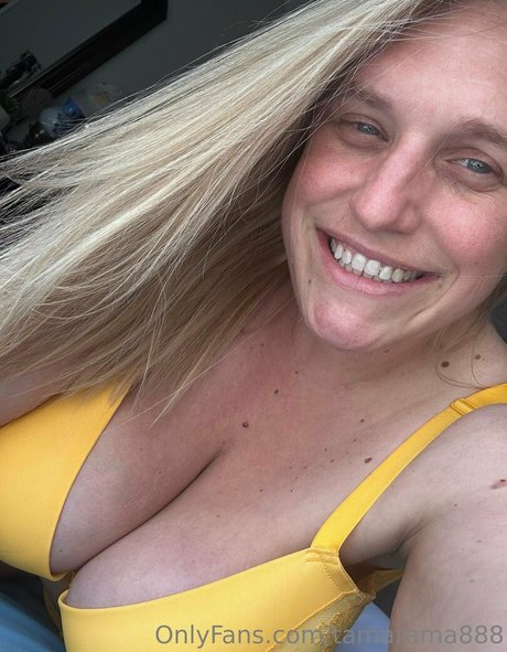Naakte gelekte OnlyFans-foto van Tamarama888