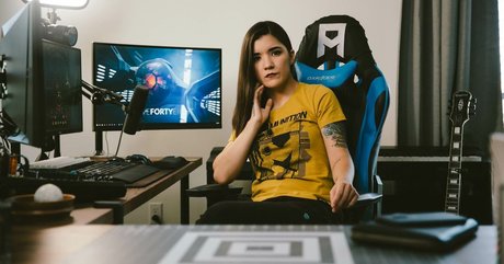 Naakte gelekte OnlyFans-foto van Annemunition