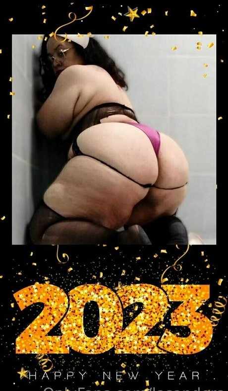 Naakte gelekte OnlyFans-foto van Anabattory