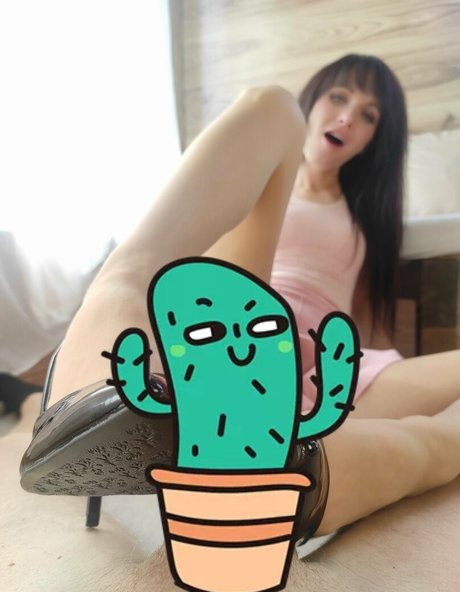 Naakte gelekte OnlyFans-foto van Footjobsqueen