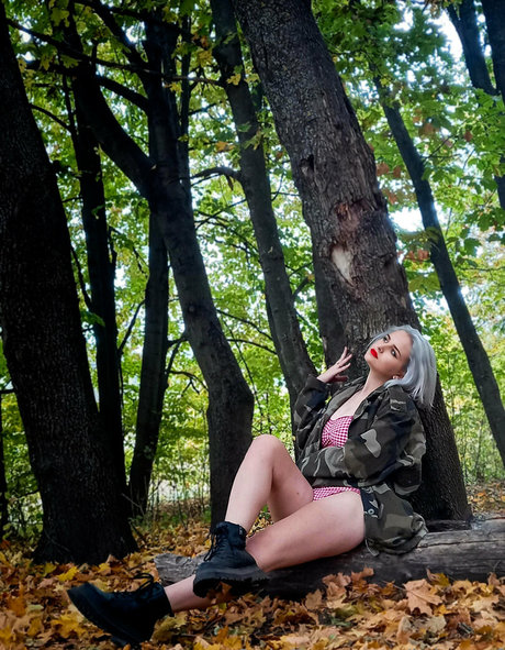Naakte gelekte OnlyFans-foto van Julyranf