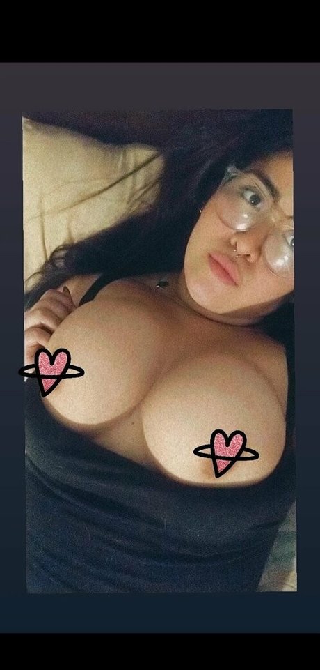 Naakte gelekte OnlyFans-foto van Mistressdakotaf