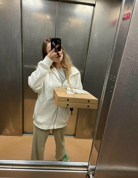 Naakte gelekte OnlyFans-foto van Lhunnybunnyl