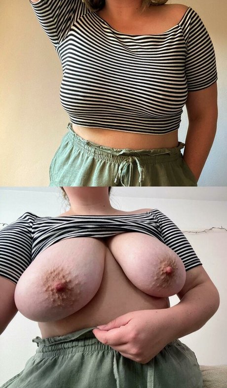 Naakte gelekte OnlyFans-foto van Snacky Thikums