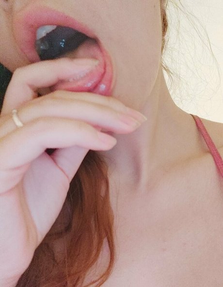 Naakte gelekte OnlyFans-foto van Afroditesg