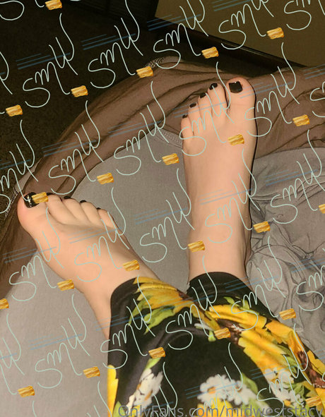 Naakte gelekte OnlyFans-foto van Midweststacyfree