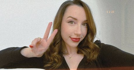Naakte gelekte OnlyFans-foto van Jackiembutler