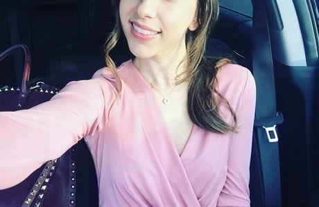 Naakte gelekte OnlyFans-foto van Jackiembutler