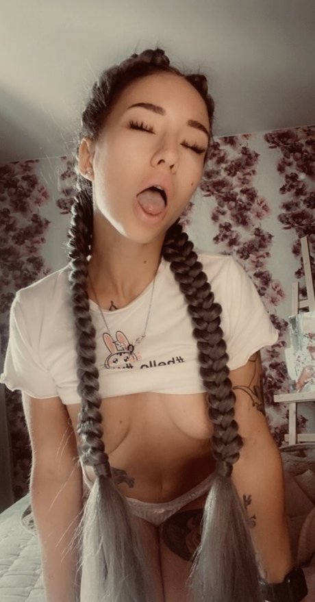 Naakte gelekte OnlyFans-foto van Ladysonya