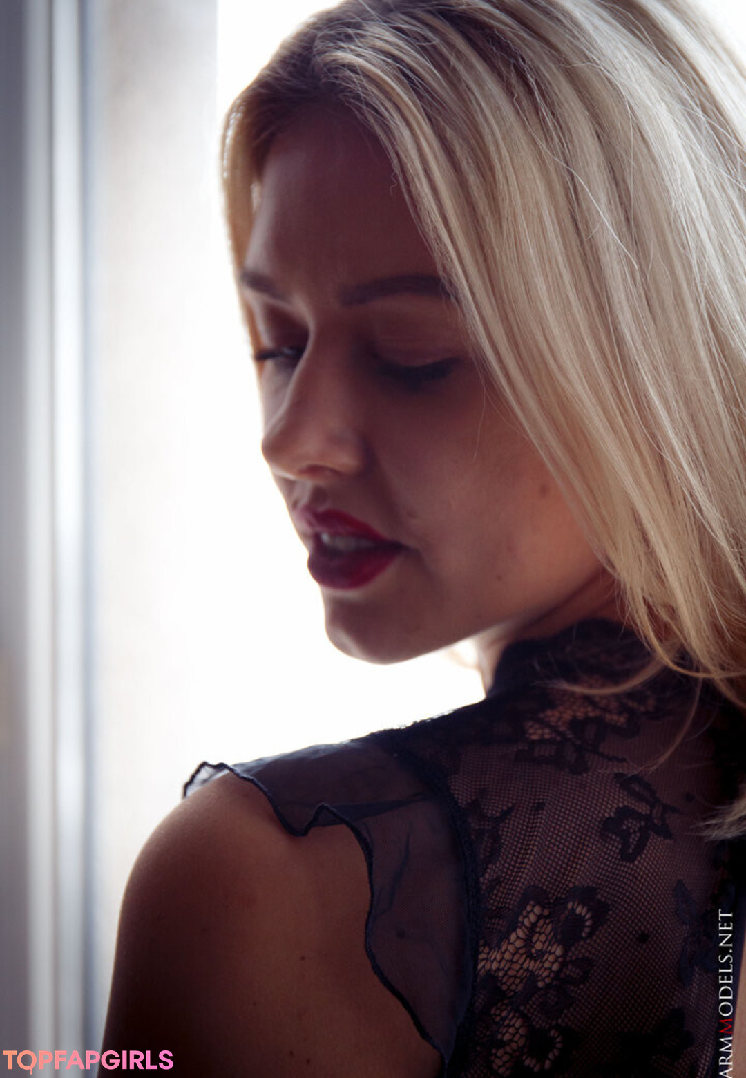 Naakte gelekte OnlyFans-foto van Charmmodels #1335