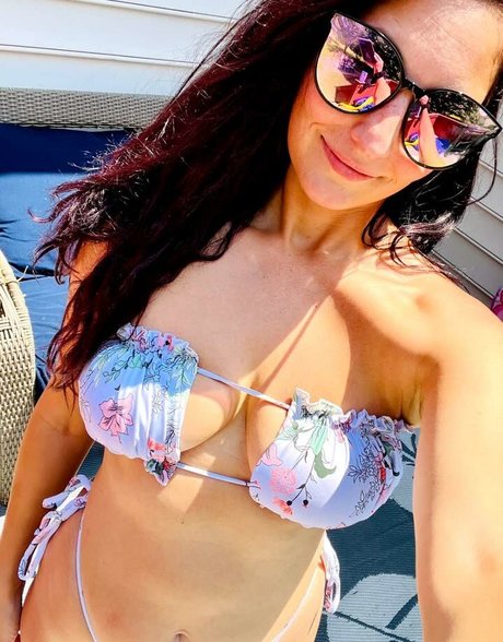 Naakte gelekte OnlyFans-foto van Leelee