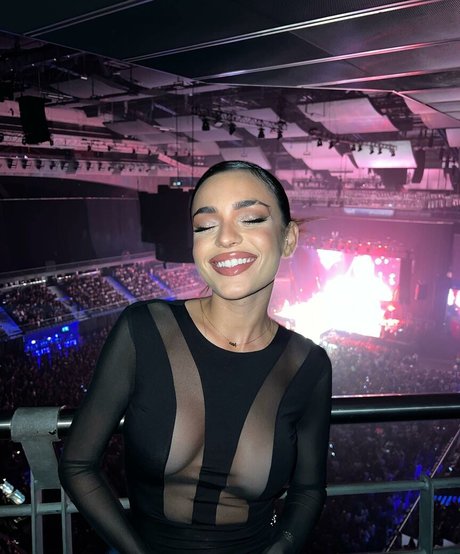 Naakte gelekte OnlyFans-foto van Anabel Hernandez
