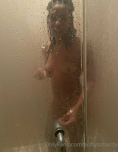 Naakte gelekte OnlyFans-foto van Ohsosofti