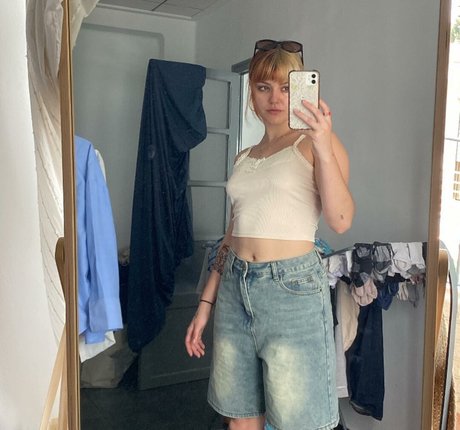 Naakte gelekte OnlyFans-foto van Alba Reche