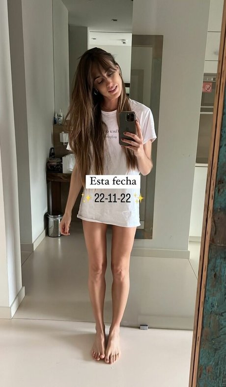 Naakte gelekte OnlyFans-foto van Cinderella