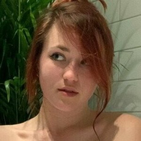 Naakte gelekte OnlyFans-foto van Bakedwhilstbonded