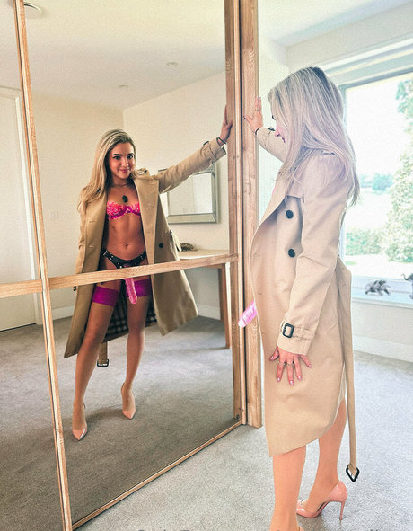 Naakte gelekte OnlyFans-foto van Mollyspoilme
