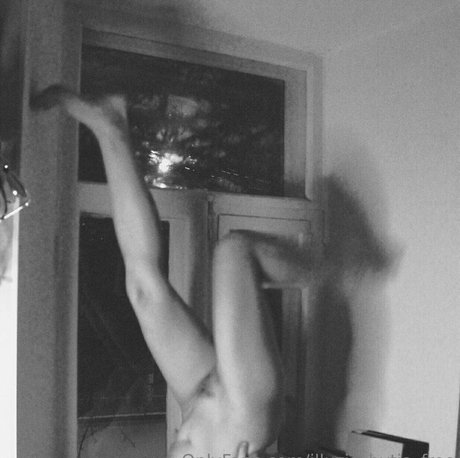 Naakte gelekte OnlyFans-foto van Illuziabytiafree