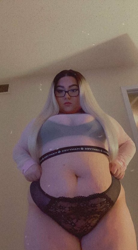 Naakte gelekte OnlyFans-foto van Shadydoll2