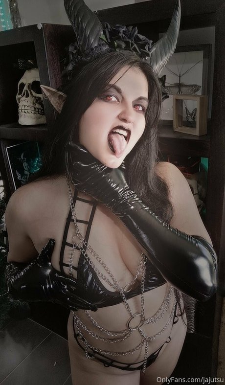 Naakte gelekte OnlyFans-foto van Jajutsu