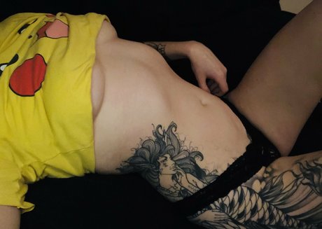 Naakte gelekte OnlyFans-foto van Baeporeon