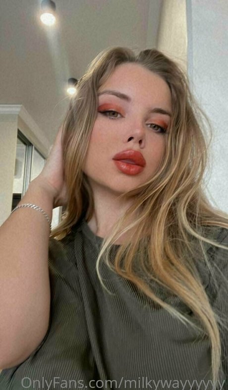 Naakte gelekte OnlyFans-foto van Tiiiiitsqueen