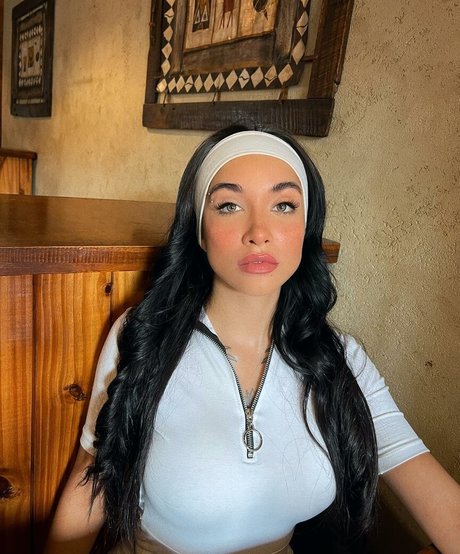 Naakte gelekte OnlyFans-foto van Maria Becerra