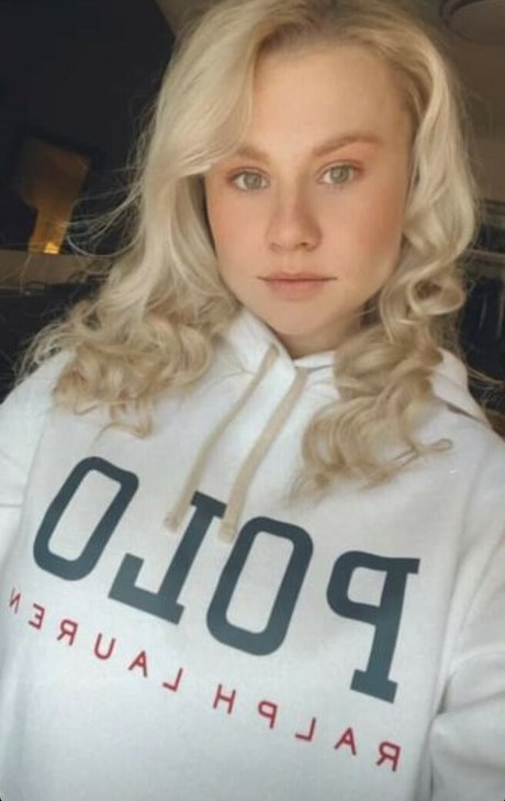 Naakte gelekte OnlyFans-foto van Natashatherussian