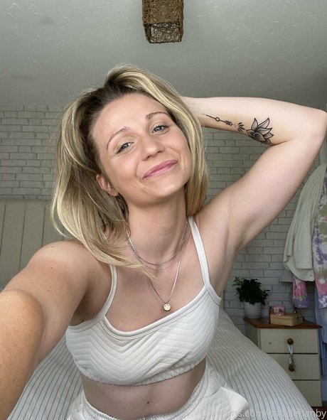 Naakte gelekte OnlyFans-foto van Nataliehanby