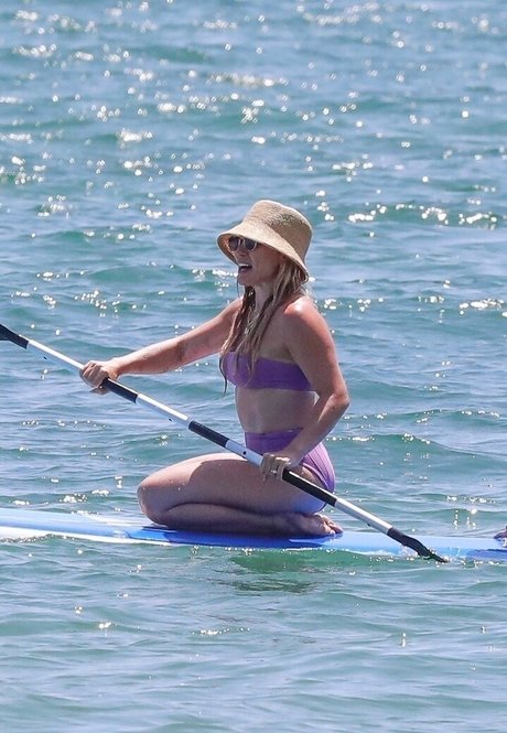 Naakte gelekte OnlyFans-foto van Hillary Duff
