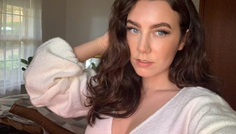 Naakte gelekte OnlyFans-foto van Paladinamber