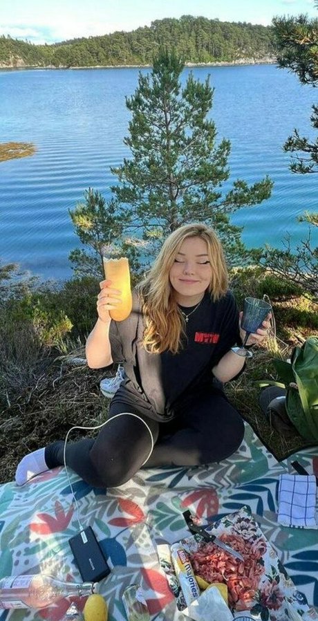 Naakte gelekte OnlyFans-foto van Malena