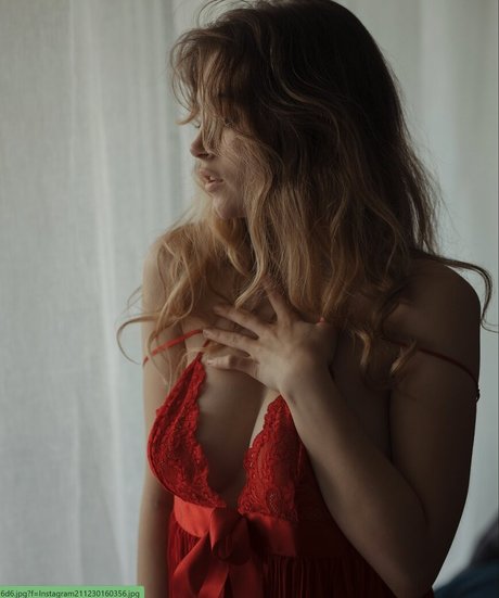 Naakte gelekte OnlyFans-foto van Saekharu
