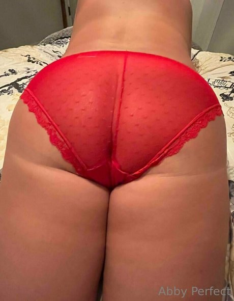 Naakte gelekte OnlyFans-foto van Abbyperfect