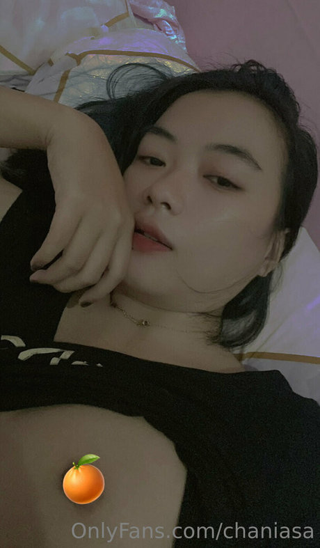 Naakte gelekte OnlyFans-foto van Chaniasa