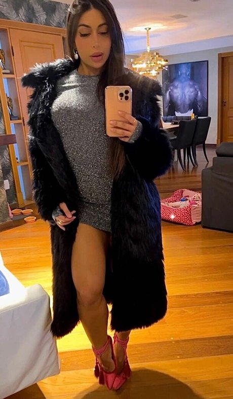 Naakte gelekte OnlyFans-foto van Biadavitoria