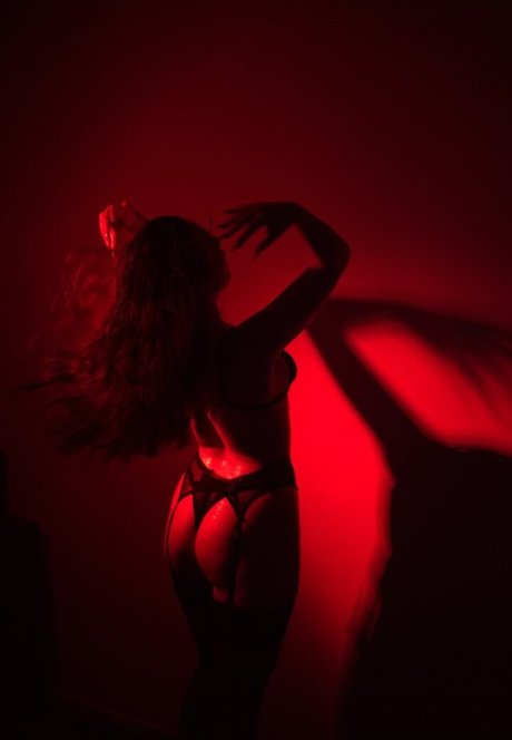 Naakte gelekte OnlyFans-foto van Elena Grankina