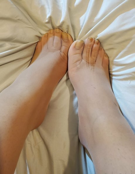 Naakte gelekte OnlyFans-foto van Missfeetstink