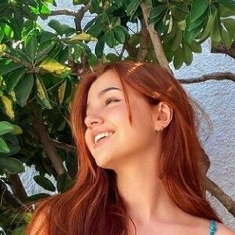 Naakte gelekte OnlyFans-foto van Lolagfdez