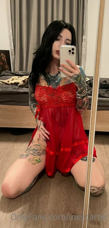 Naakte gelekte OnlyFans-foto van Inkedines