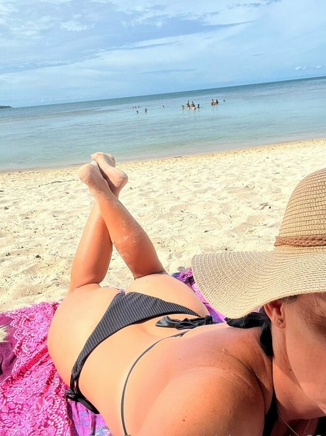 Naakte gelekte OnlyFans-foto van Vickysweety69