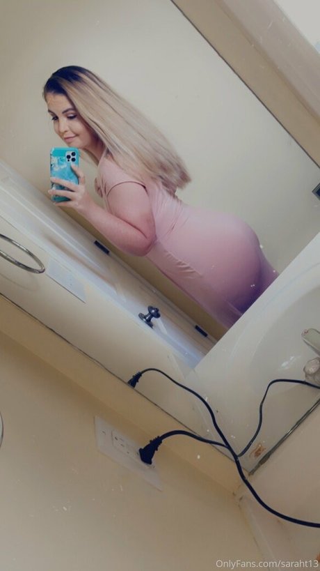 Naakte gelekte OnlyFans-foto van Xxsarahtease