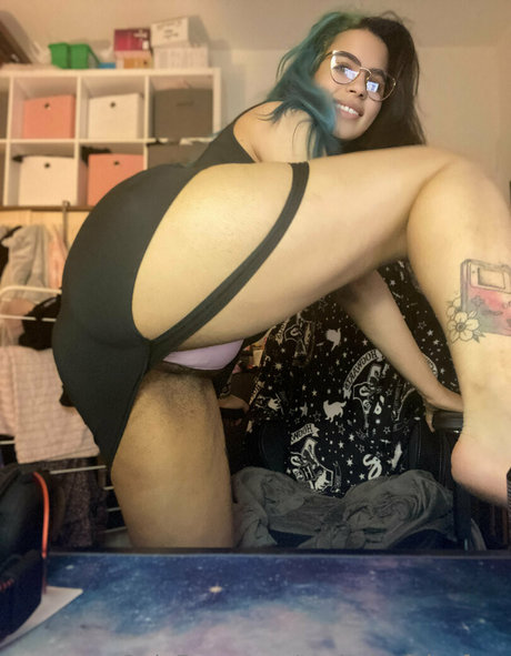 Naakte gelekte OnlyFans-foto van Taylorhenriesfree