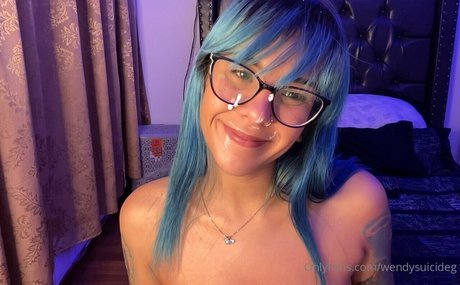 Naakte gelekte OnlyFans-foto van Wendysuicideg