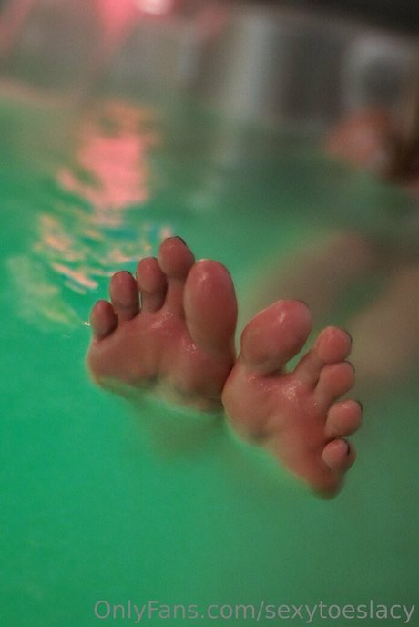 Naakte gelekte OnlyFans-foto van Sexytoeslacy